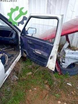 Skoda Favorit Sağ Ön Kapı çıkma parça