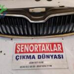 SKODA RAPİD ÖN PANJUR