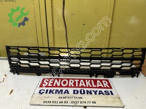 Skoda Superb Tampon Izgarası çıkma parça