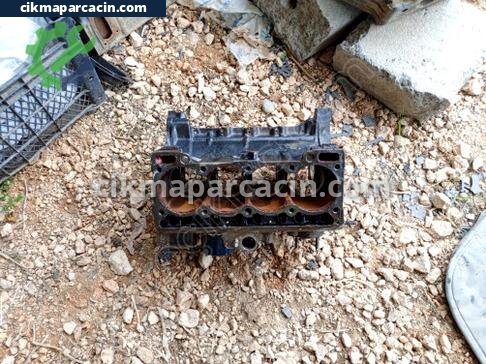 Renault R12 Blok çıkma parça