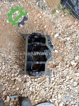 Renault R12 Blok çıkma parça