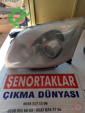 Toyota Avensis Sol Ön Far çıkma parça