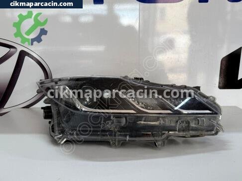 Toyota Corolla Sağ Ön Far çıkma parça