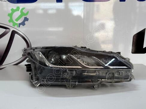Toyota Corolla Sağ Ön Far çıkma parça
