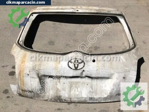Toyota Auris Bagaj Kapağı çıkma parça