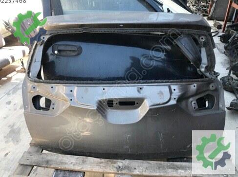 Toyota Auris Bagaj Kapağı çıkma parça