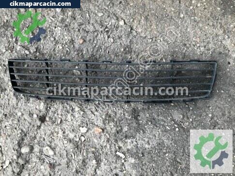 Toyota Auris Tampon Izgarası çıkma parça