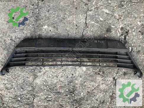 Toyota Auris Tampon Izgarası çıkma parça