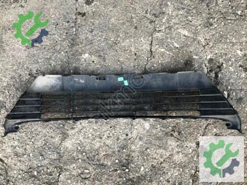 Toyota Auris Tampon Izgarası çıkma parça