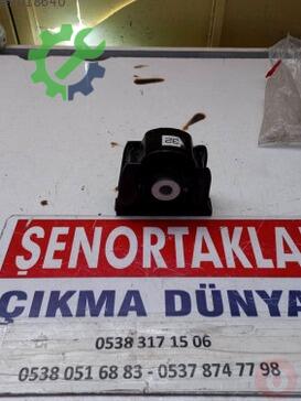 Toyota Auris Motor Takozu çıkma parça