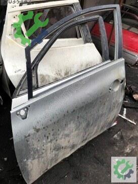 Toyota Auris Sol Ön Kapı 2007-2012 çıkma parça