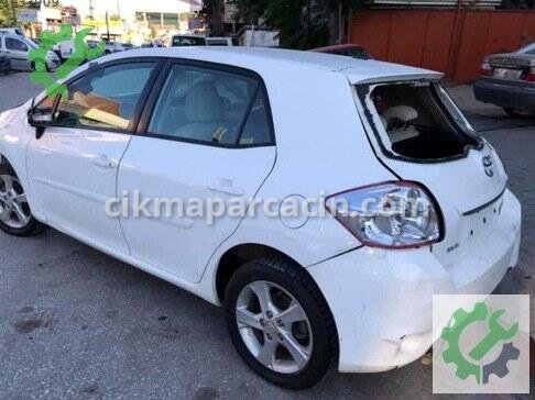 Toyota Auris çıkma parça