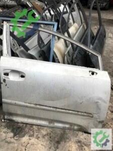 Toyota Avensis Sağ Ön Kapı 2010-2014