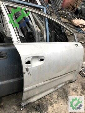Toyota Avensis Sağ Ön Kapı 2010-2014 çıkma parça