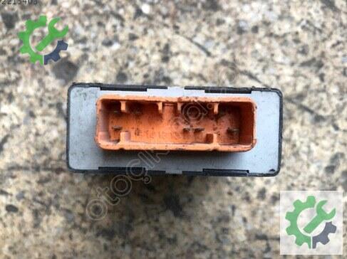 Toyota Carina Beyni 85980-05020 çıkma parça