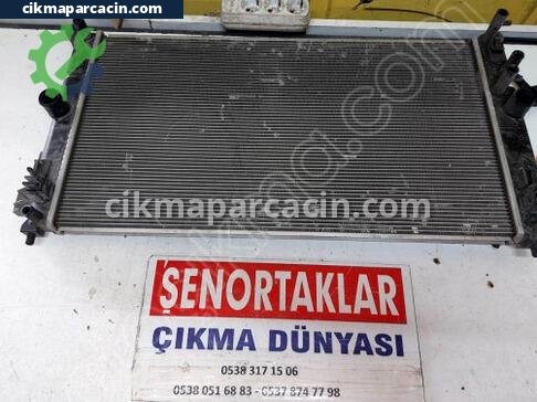 Toyota C-HR Hybrid Su Radyatörü çıkma parça