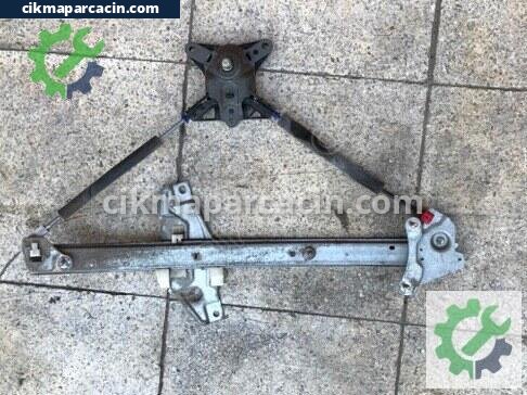 Toyota Corolla Sağ Ön Cam Krikosu çıkma parça