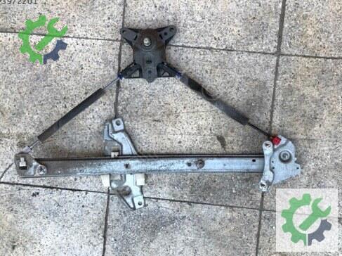 Toyota Corolla Sağ Ön Cam Krikosu çıkma parça