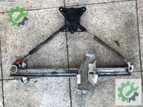 Toyota Corolla Sağ Ön Cam Krikosu çıkma parça
