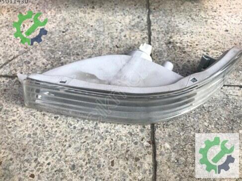 Toyota Corolla Sinyal çıkma parça