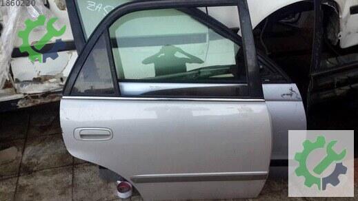 Toyota Corona Sağ Arka Kapı çıkma parça
