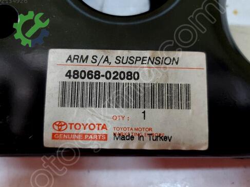 Toyota Corolla Salıncak (Alt Tabla) 48068-02080 çıkma parça