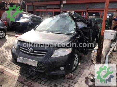 Toyota Corolla çıkma parça