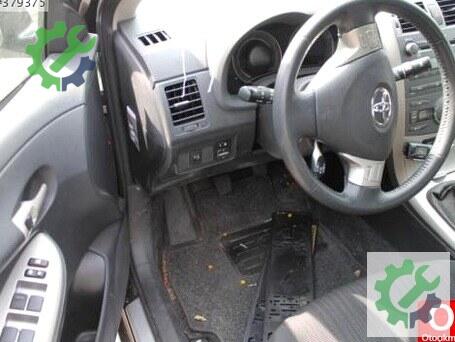 Toyota Corolla çıkma parça