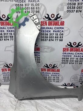 Toyota Corolla Sağ Ön Çamurluk çıkma parça