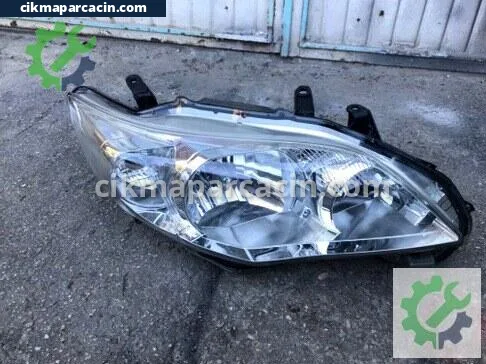 Toyota Corolla Sağ Ön Far çıkma parça