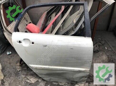 Toyota Corolla Sağ Arka Kapı çıkma parça