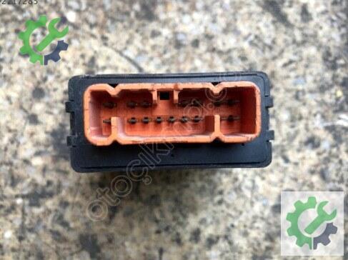 Toyota Corolla Merkezi Kilit Beyni 85980-12180 çıkma parça
