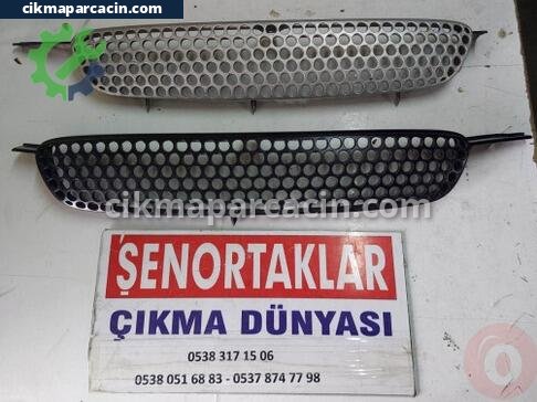 Toyota Corolla Ön Panjur çıkma parça