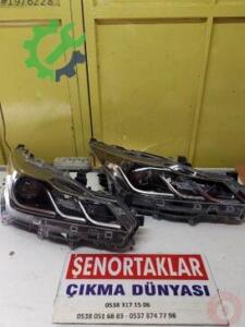 TOYOTA COROLLA ORİJİNAL SAĞ ÖN FAR
