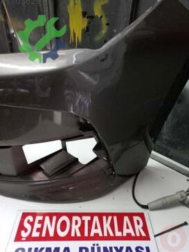 Toyota Corolla Ön Tampon 02F30 çıkma parça