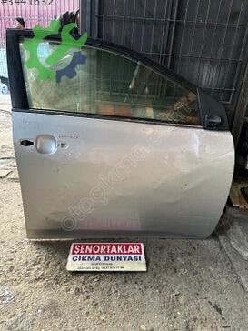 Toyota Corolla Sağ Ön Kapı çıkma parça