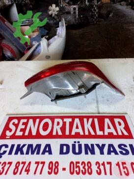 Toyota Corolla Sağ Arka Stop 81561-12A10 çıkma parça