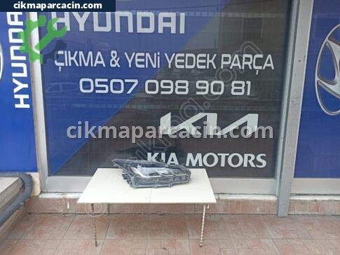 Toyota Corolla Sağ Ön Far çıkma parça