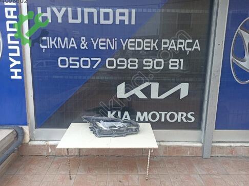 Toyota Corolla Sağ Ön Far çıkma parça