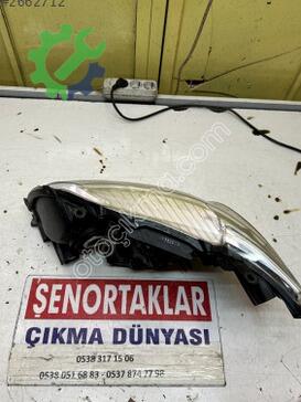 Toyota Corolla Sağ Ön Far 81170-12A60 çıkma parça