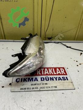 Toyota Corolla Sağ Ön Far 81170-12A60 çıkma parça
