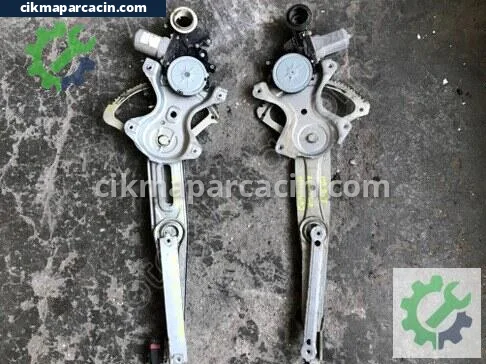 Toyota Corolla Sağ Ön Cam Krikosu çıkma parça