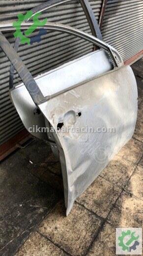Toyota Corolla Sağ Ön Kapı 2007-2013 çıkma parça