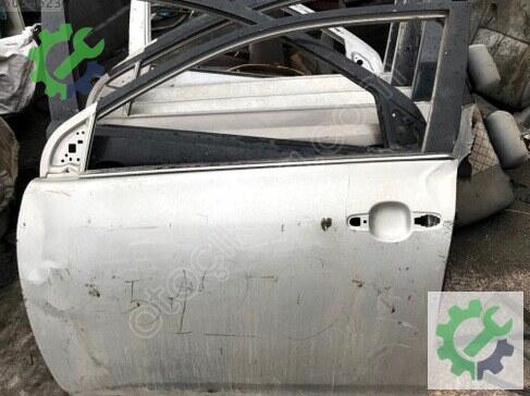 Toyota Corolla Sol Ön Kapı çıkma parça