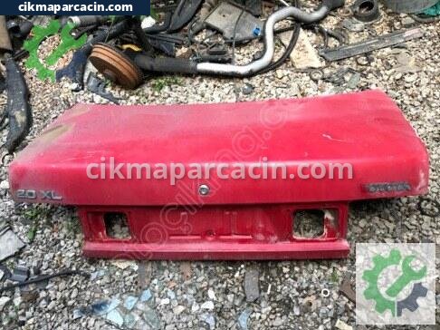 Toyota Corona Bagaj Kapağı çıkma parça