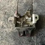 Toyota Corona Bagaj Kilidi