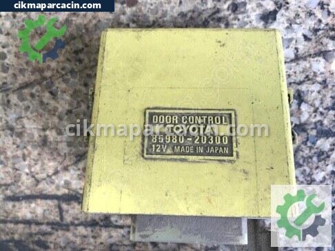 Toyota Corona Röle çıkma parça