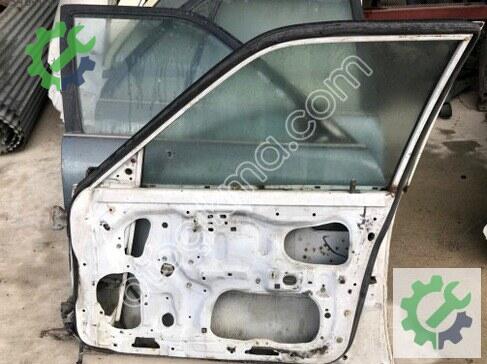 Toyota Corona Sağ Ön Kapı çıkma parça