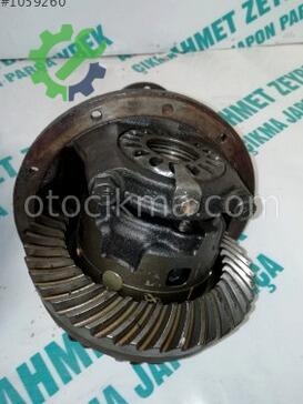 Toyota Hiace Defransiyel çıkma parça