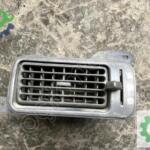 Toyota Hiace Kalorifer Üfleme Izgara Sağ